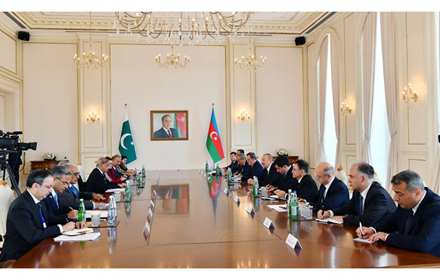 ilham-eliyev-ve-mehemmed-sahbaz-serifin-genis-terkibde-gorusu-kecirildi