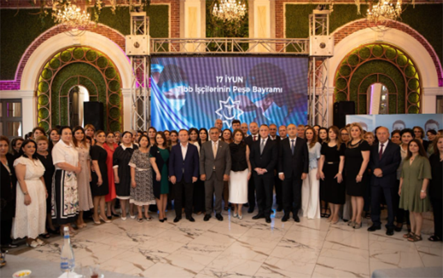 nerimanovda-tibb-iscilerinin-pese-bayrami-qeyd-olundu