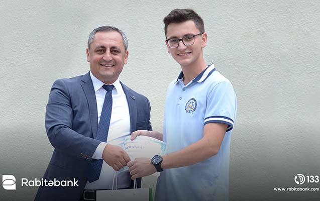 rabitebank-olimpiadada-ugur-qazanmis-sagirdleri-mukafatlandirdi