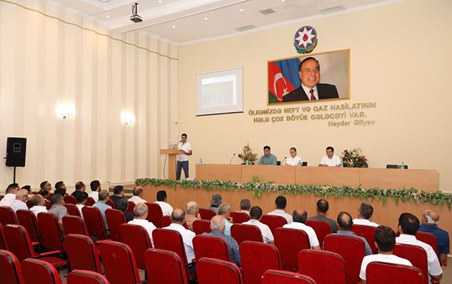 azeriqazin-anama-da-telim-kecmis-emekdaslari-mina-tehlukesizliyi-barede-danisib