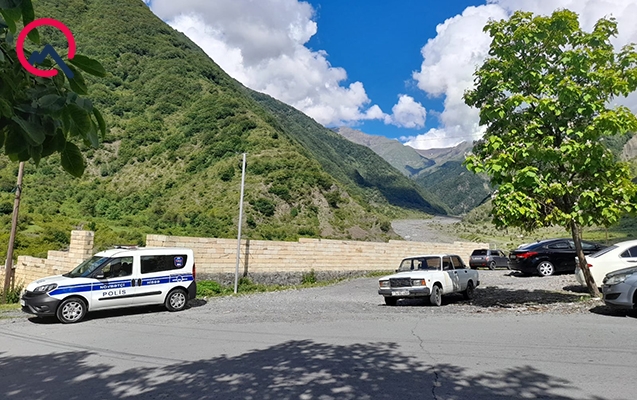 ilisuda-dagliq-erazide-qalan-yarali-turist-xilas-edildi