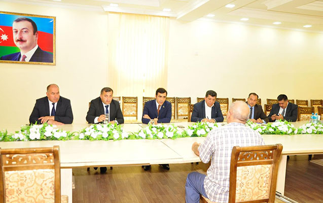 millet-vekili-vetendaslari-qebul-etdi