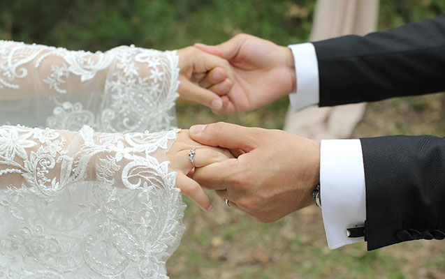 Evlilik saytlarında tanış olduğu 15 nəfərlə evləndi