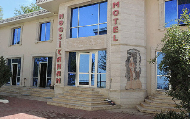 neqsicahan-motelinde-exlaqsizliq-yuvasi-askarlanib