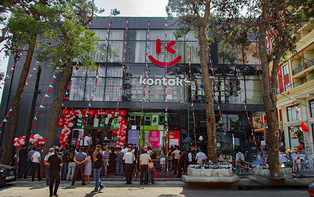 kontakt-semkirin-en-boyuk-elektronika-ve-mebel-magazasini-acdi