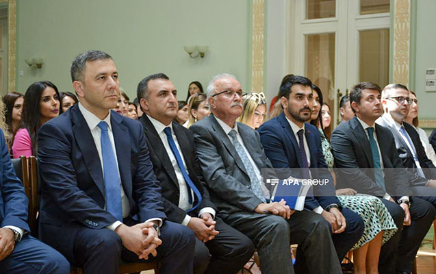 ana-dili-azerbaycan-mektebi-layihesinin-teqdimati-kecirildi