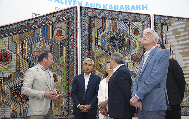 dovletin-memari-bir-omrun-ensiklopediyasi-xalcasinin-teqdimati-oldu
