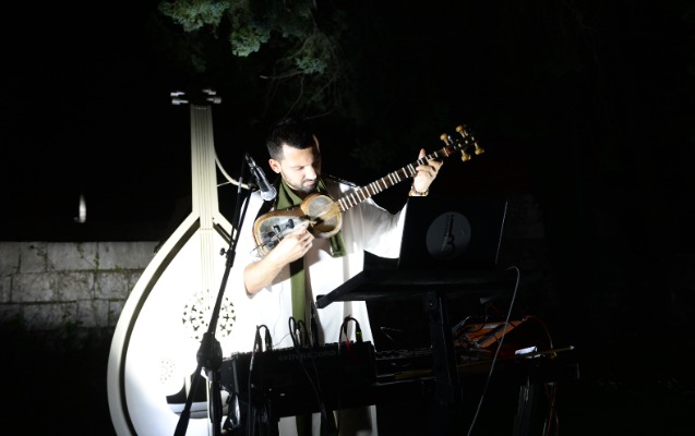 vaqif-poeziya-gunlerinde-elektron-mugam-ve-qiraet-saatlari-olub