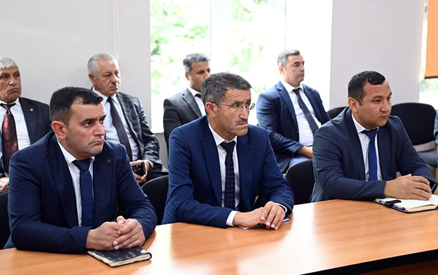azerisiq-samaxida-sahibkarlarla-gorus-kecirdi