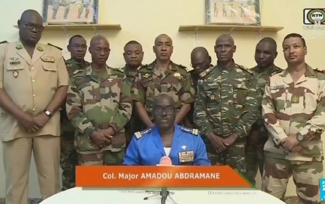 Niger hərbçiləri Prezidenti vəzifəsindən kənarlaşdırdı