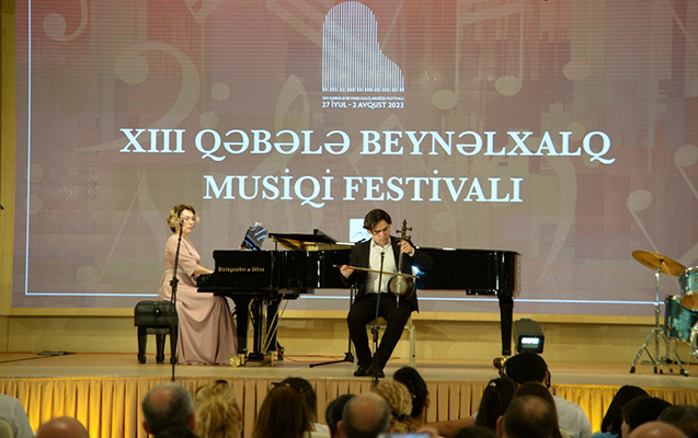 qebele-musiqi-festivalinda-genclere-destek-layihesinin-istirakcilari-cixis-etdi