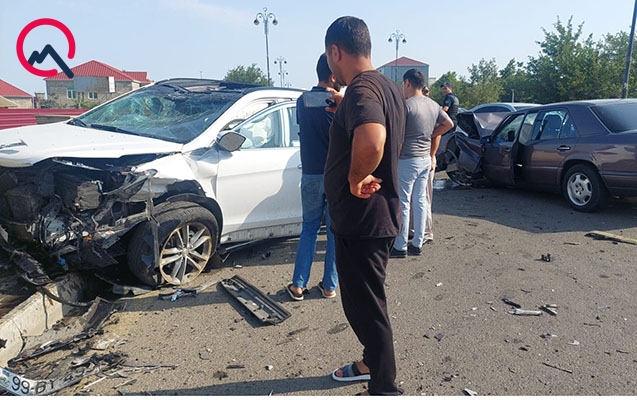 hyundaila-mercedes-toqqusdu