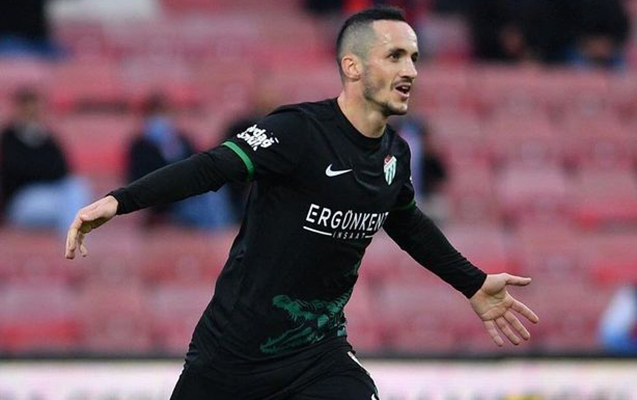 bursasporun-futbolcumuza-700-minden-cox-borcu-var