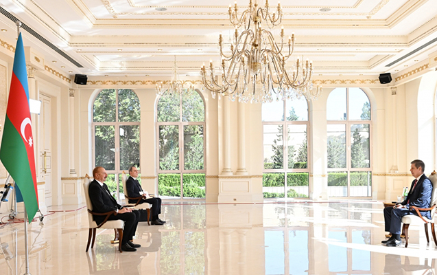 prezident-rusiyanin-yeni-sefirini-qebul-etdi
