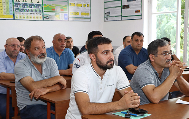 ayna-taksi-suruculeri-ucun-telimlere-baslayib