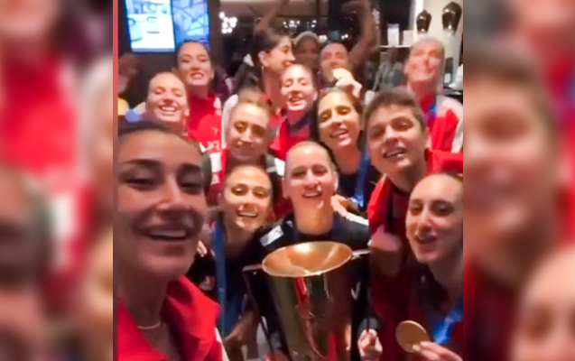 naim-mahnisi-ile-qelebeni-bayram-etdiler