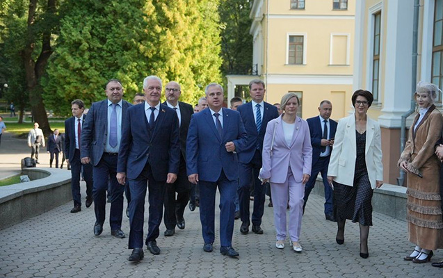 Videoga tegmasdan yakunlandi Juda chiroyli ayol dumbalari