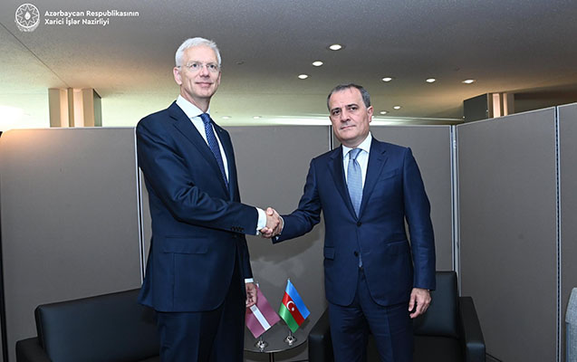 bayramov-latviyali-hemkari-ile-regionda-bas-veren-son-hadiseleri-muzakire-etdi