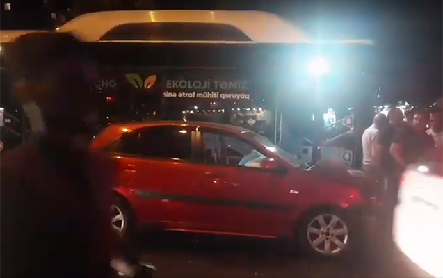 Bakıda daha bir avtobus qəzası  - Video  