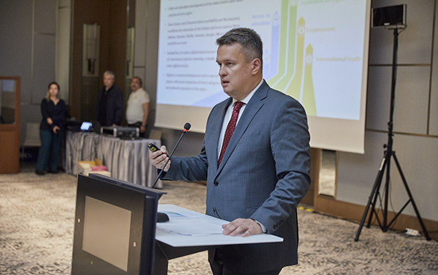 reqemsal-ipek-yolu-layihesi-iqtisadi-emekdasliq-teskilatinin-tedbirinde-teqdim-olunub