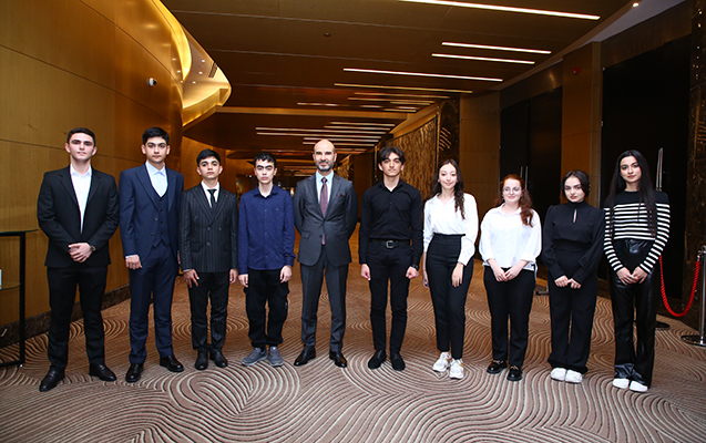 azerlotereya-telebelere-xususi-teqaud-verdi