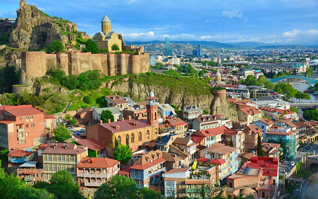 azerbaycan-vetendasi-gurcustanda-hebs-edildi