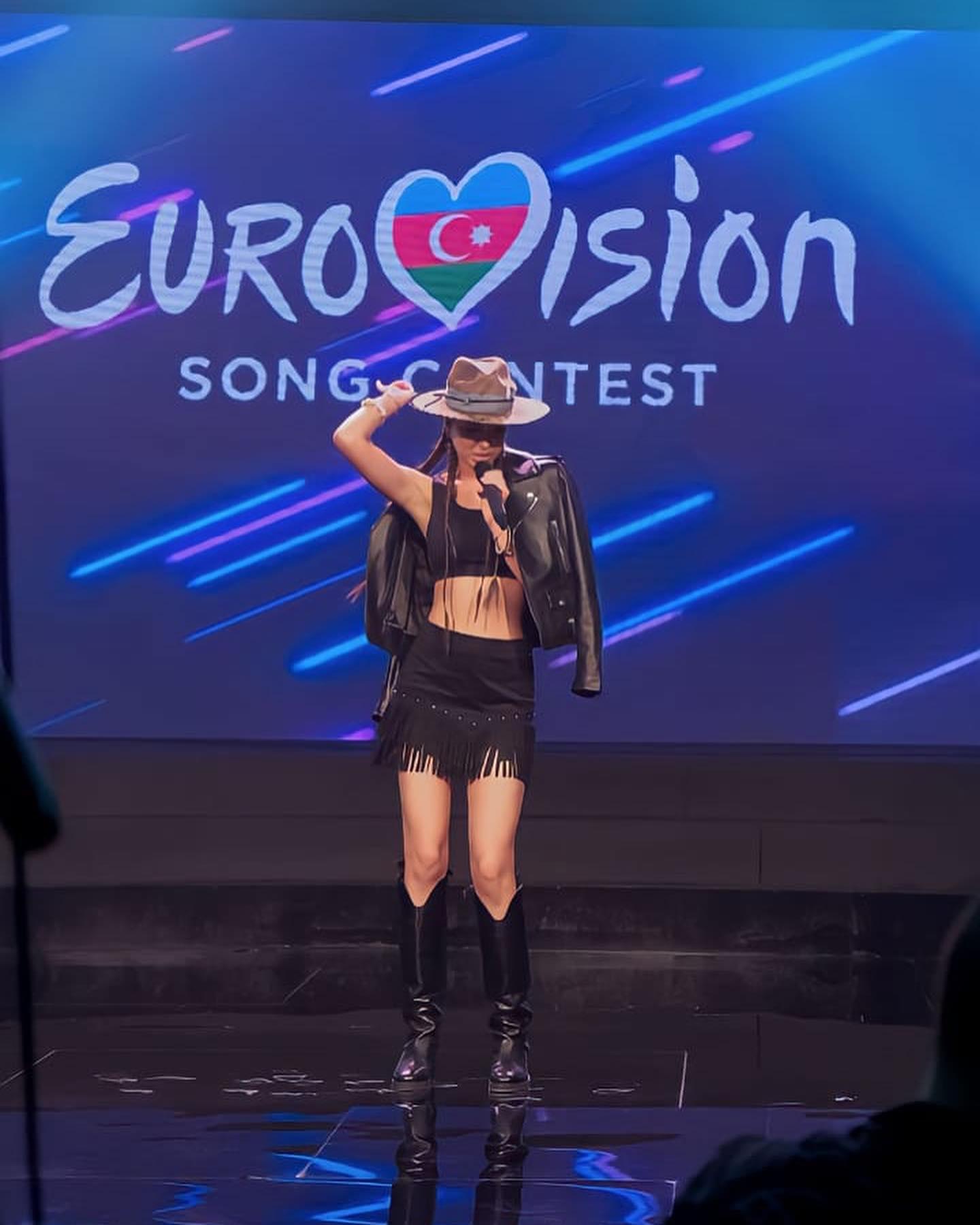 Sabiq nazirin nəvəsi “Avroviziya”ya getmək istəyirmiş - FOTOLAR 2 Sabiq nazirin nəvəsi “Avroviziya”ya getmək istəyirmiş - FOTOLAR