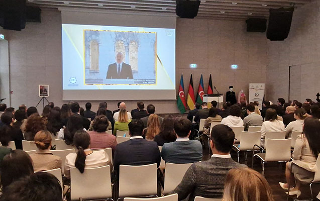 berlinde-almaniyadaki-azerbaycanli-hekimlerin-ii-forumu-basladi