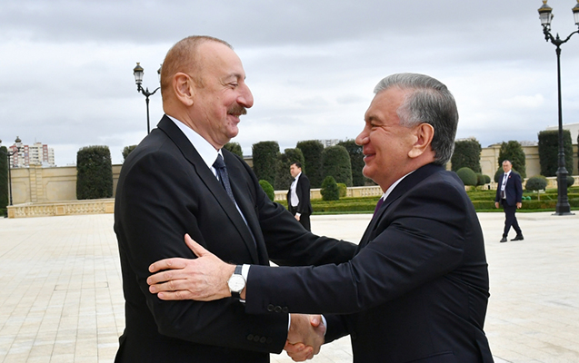 ilham-eliyev-ozbekistan-prezidenti-ile-gorusdu