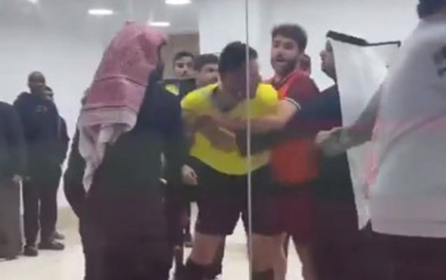 hakimle-futbolcular-arasinda-elbeyaxa-dava