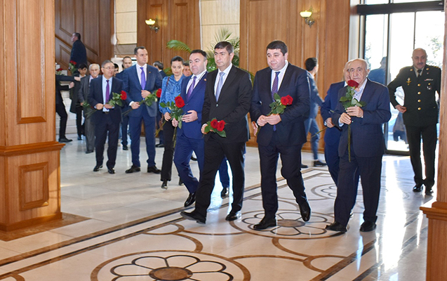 muasir-azerbaycanin-banisi-adli-konfrans