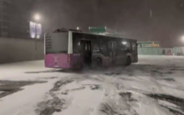 drift-eden-avtobus-surucusu-gundem-oldu