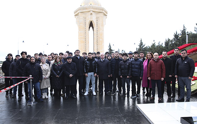 baki-ali-neft-mektebinde-20-yanvar-sehidleri-anildi