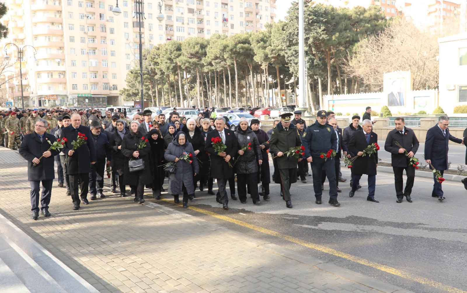 abseronda-20-yanvar-sehidlerinin-xatiresi-anilib