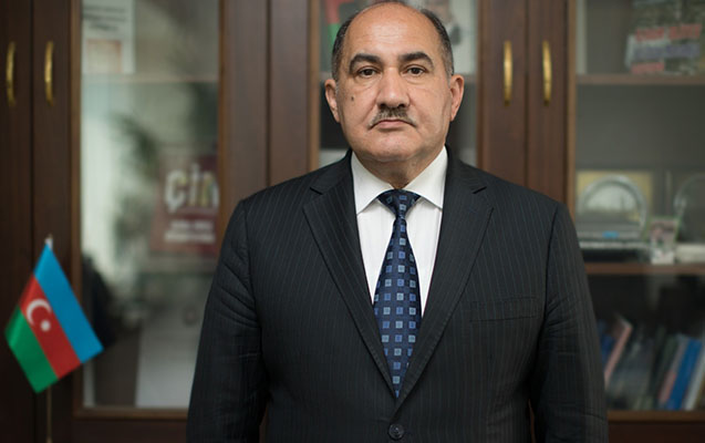 reis-muavininin-adi-kecen-sifarisli-qetlde-hokm-oxundu