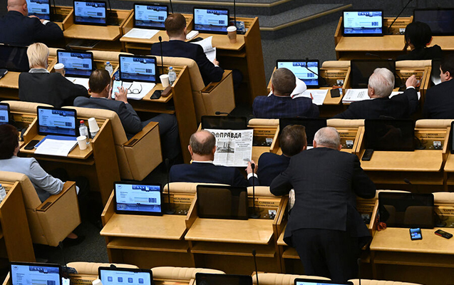 rusiyada-deputat-parlamente-cins-salvarda-getdi-danlandi