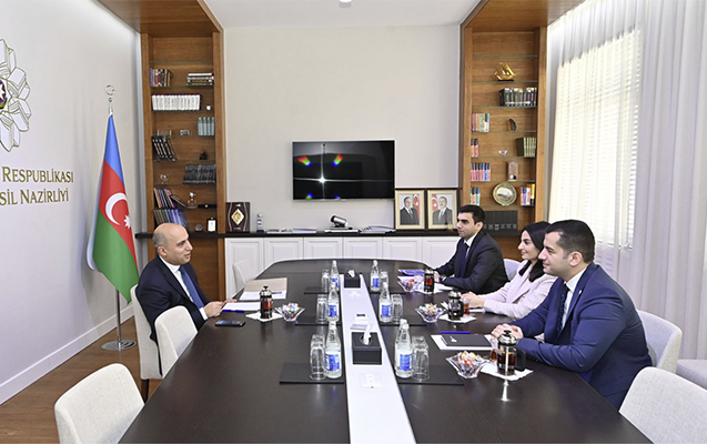 emin-emrullayev-yukselisin-qalibleri-ile-gorusdu