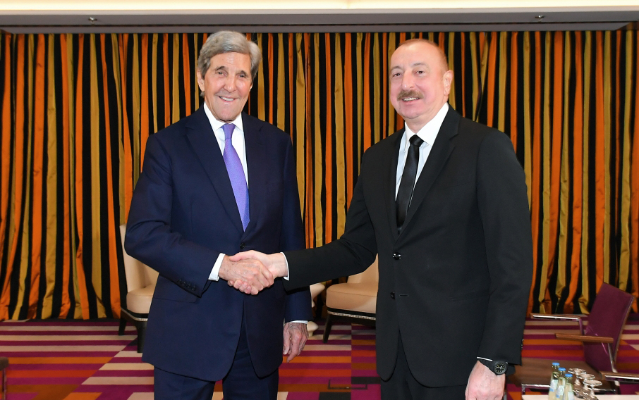 ilham-eliyev-munxende-gorusler-kecirir