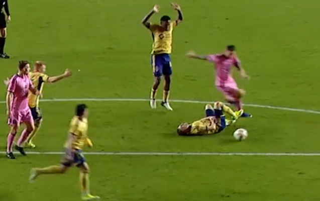 messi-bu-hereketine-gore-tenqid-edildi