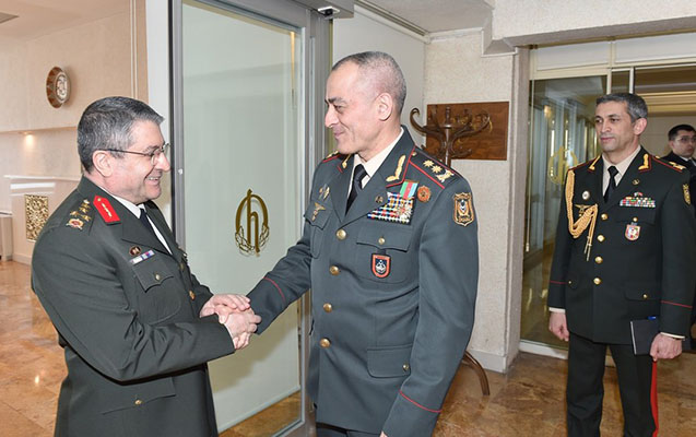 hikmet-mirzeyev-turkiyenin-ordu-generali-ile-gorusub