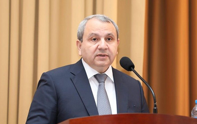 prezidentden-elcin-babayevle-bagli