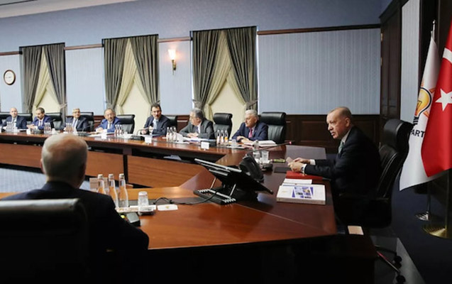 akp-merkezi-idare-heyeti-sabah-toplanir