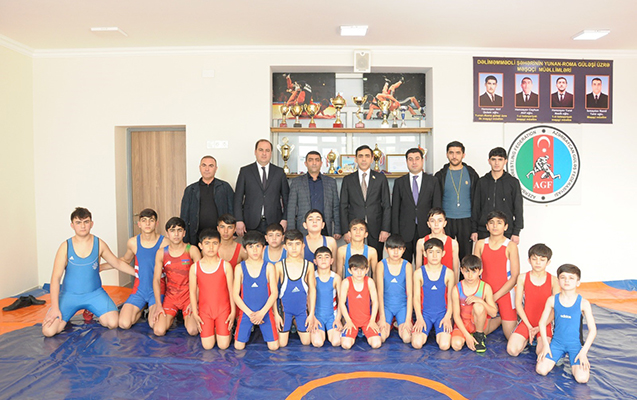 millet-vekili-yeni-idman-zalinin-acilisinda