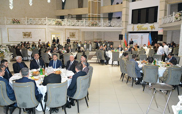 nizami-rayonunda-iftar-sufresi-acilib