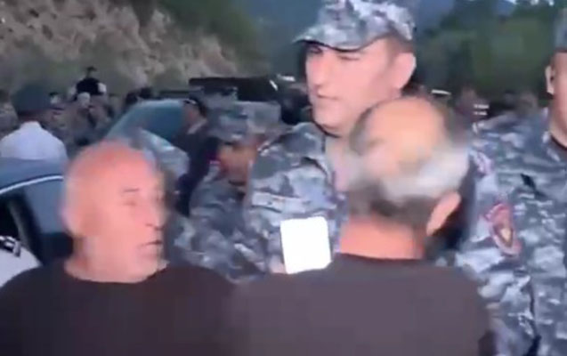 Ermənistanda daha bir qrup etirazçı saxlanıldı  - Video   