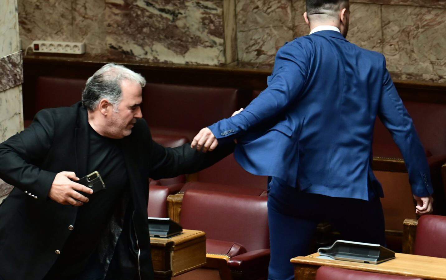 Yunanıstan parlamentində dava düşdü  - Fotolar  