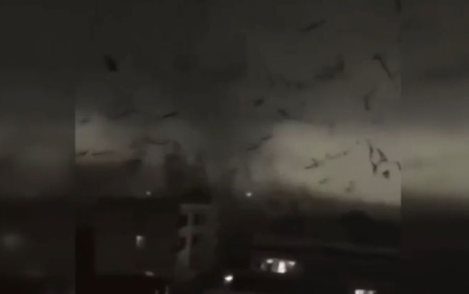 Çindəki tornado görənləri heyrətləndirdi  - Video  