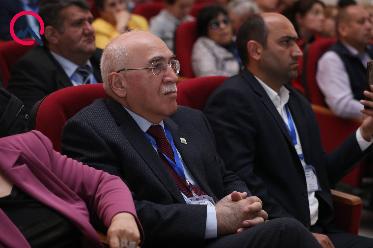 İsa Qəmbər yenidən başqan seçildi - YENİLƏNİB