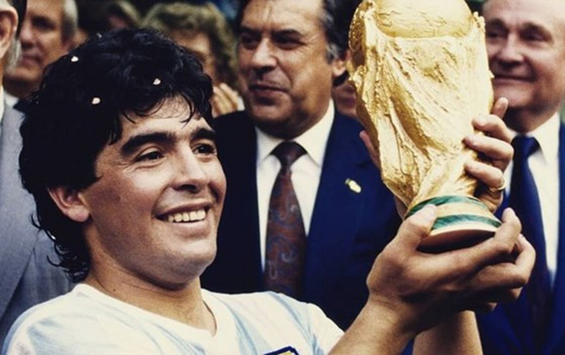 Maradonanın “Qızıl top”u hərraca çıxarılır