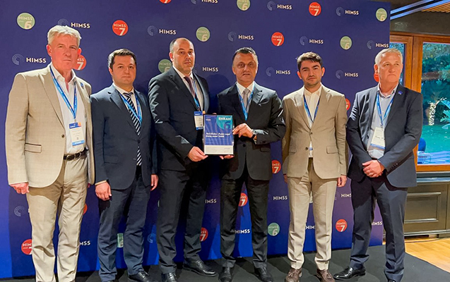 yeni-klinikaya-himss-sertifikati-resmi-teqdim-olundu